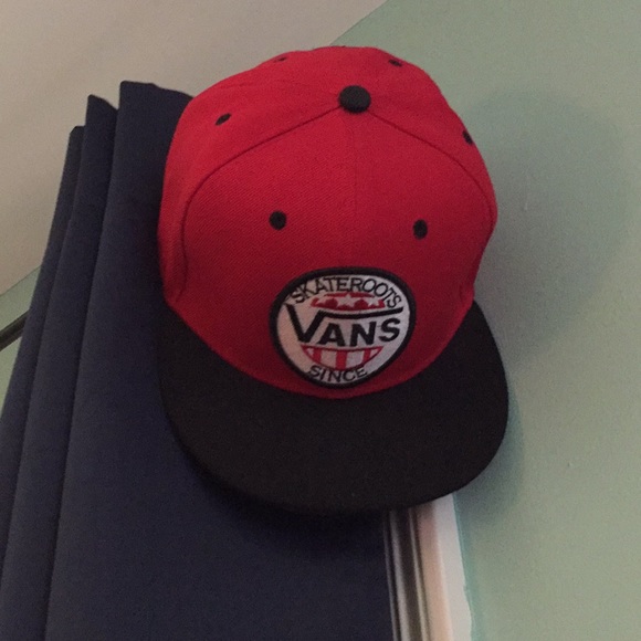 Vans red trucker hat - Picture 1 of 3